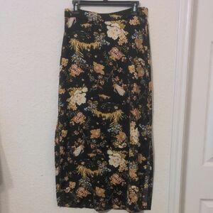 Truth by Republic Women's Black Floral Maxi High Slit Skirt. Size 8